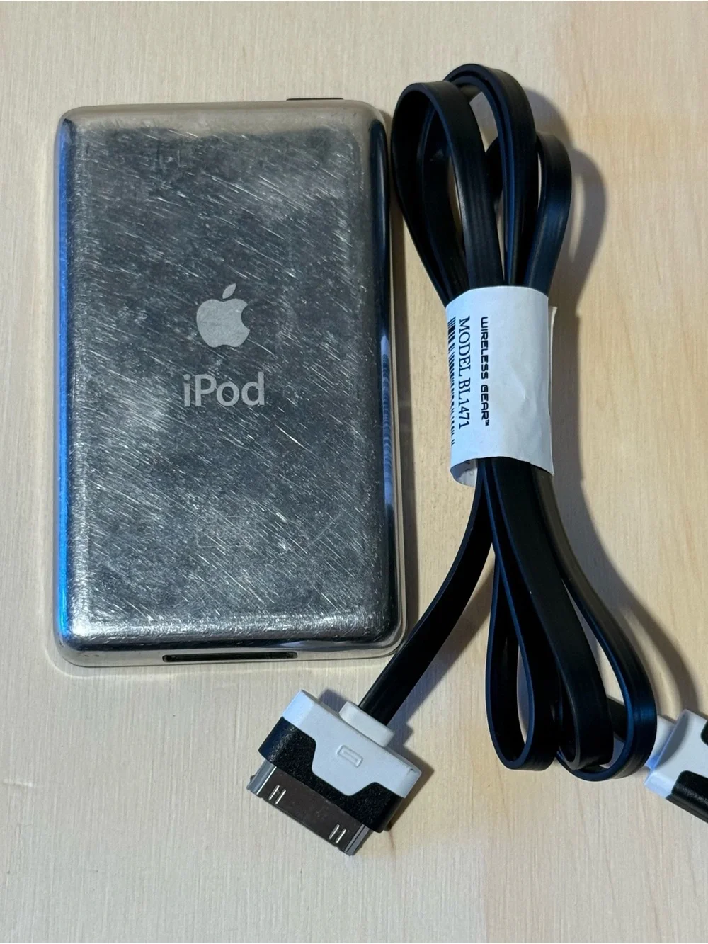 iPod Model:A1136 6thGen 80GB Blk Bad Battery For-Parts/Repair Read Info!